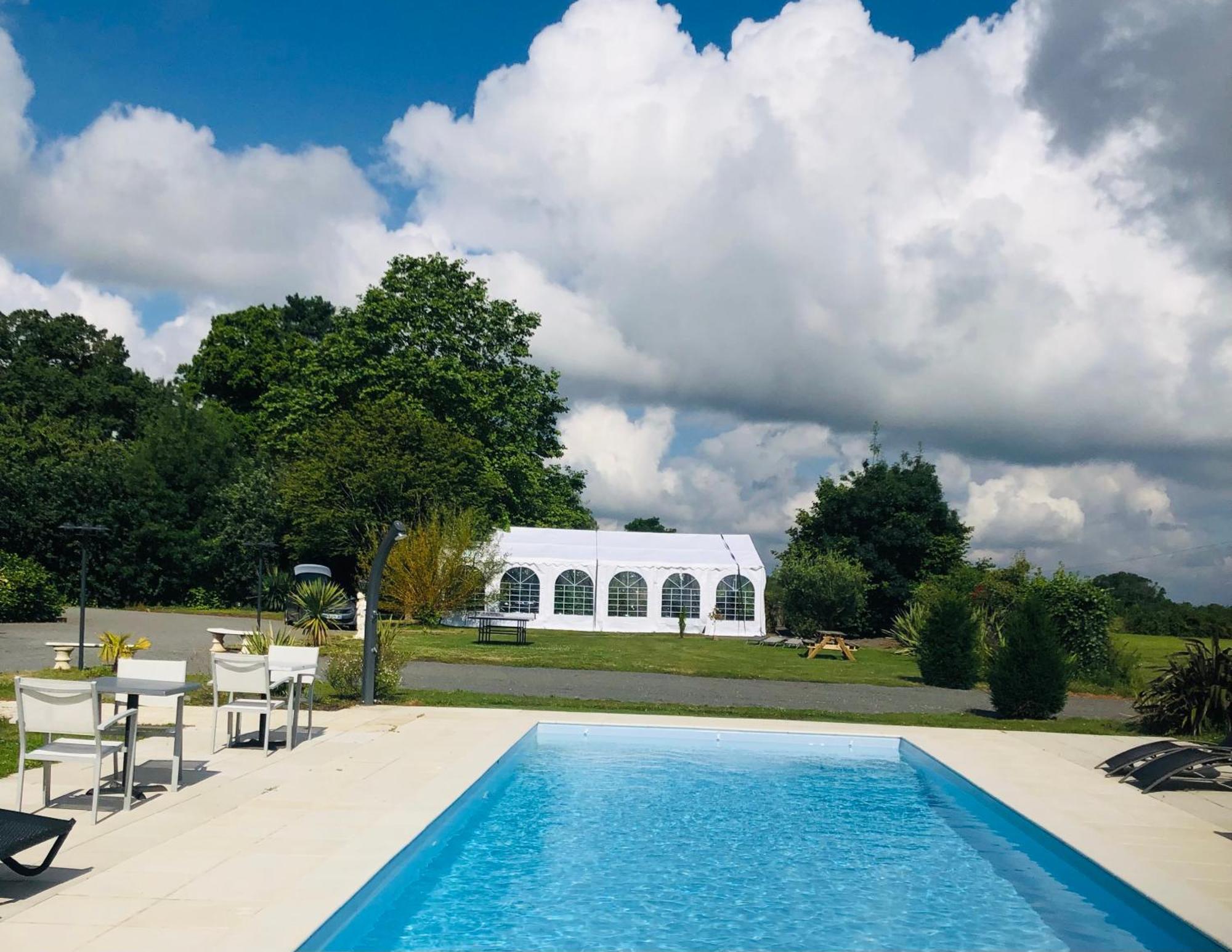Hotel Particulier Chateau Des Marais Proximite Et Vue Sur Le Lac De Grand Lieu Saint-Philbert-de-Grand-Lieu Екстер'єр фото